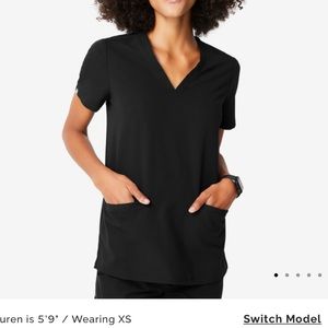 Figs Casma 3 Pocket Top